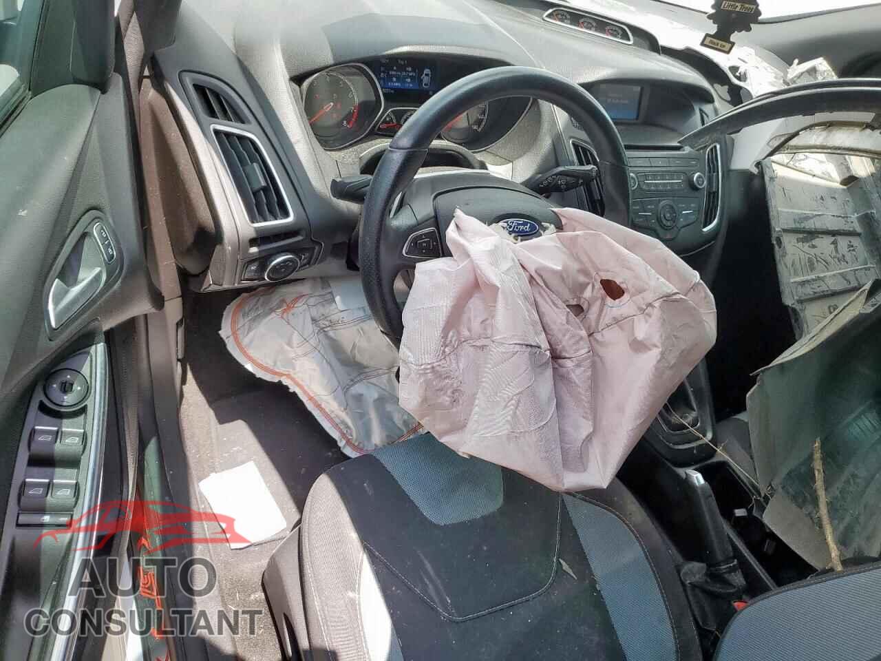FORD FOCUS 2017 - 1FADP3L93HL310281