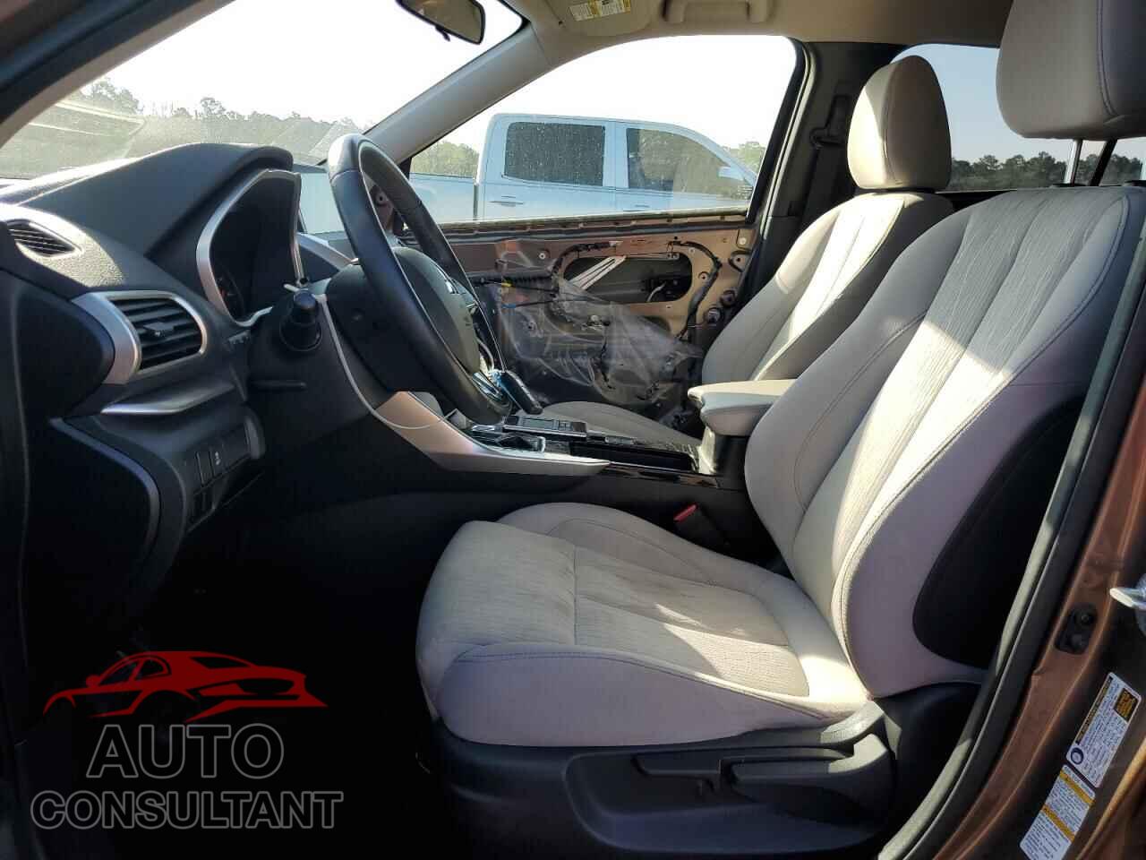 MITSUBISHI ECLIPSE 2018 - JA4AT5AA7JZ059408