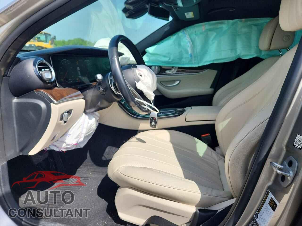 MERCEDES-BENZ E-CLASS 2021 - W1KZF8DB0MA909037