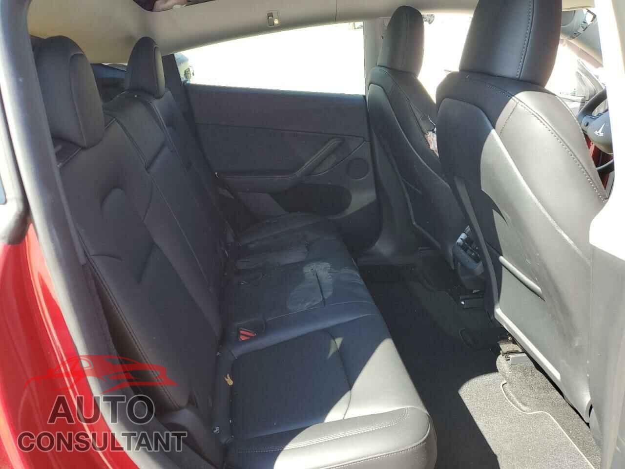 TESLA MODEL Y 2023 - 7SAYGDEE4PF840730