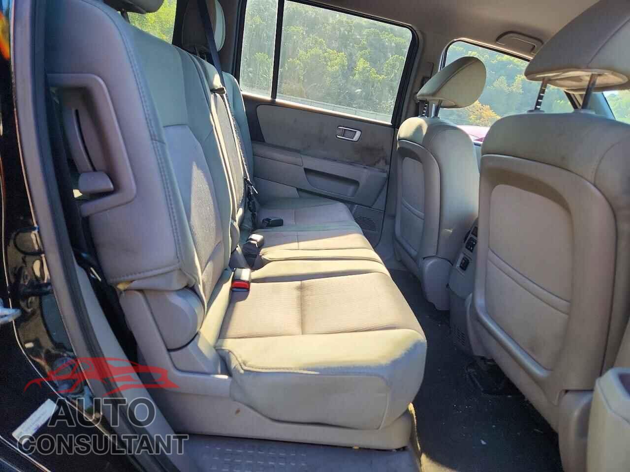 HONDA PILOT 2013 - 5FNYF4H49DB076954