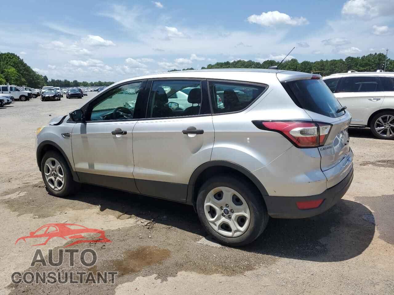 FORD ESCAPE 2017 - 1FMCU0F71HUE01546
