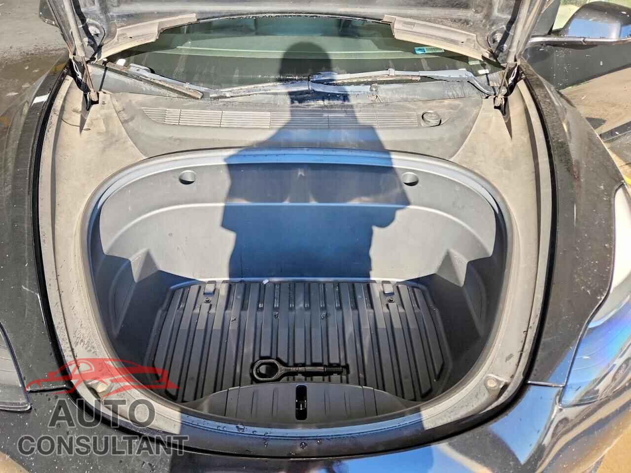 TESLA MODEL 3 2022 - 5YJ3E1EA4NF372357