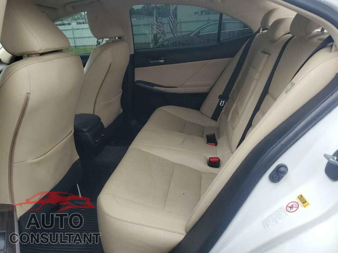LEXUS IS 2014 - JTHCF1D24E5000539