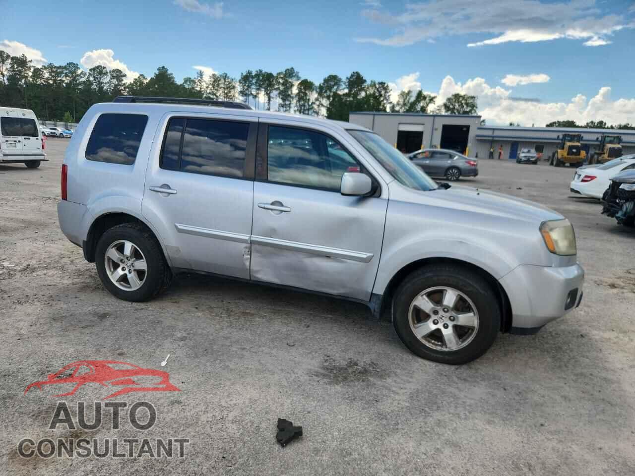HONDA PILOT 2011 - 5FNYF4H52BB047690