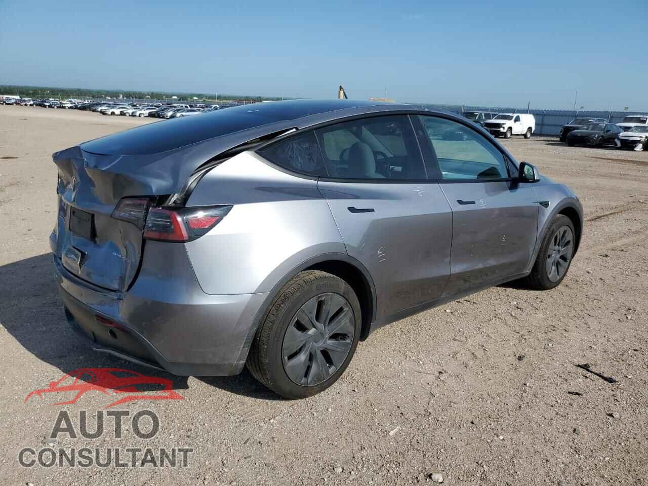 TESLA MODEL Y 2024 - 7SAYGDEE4RF230068