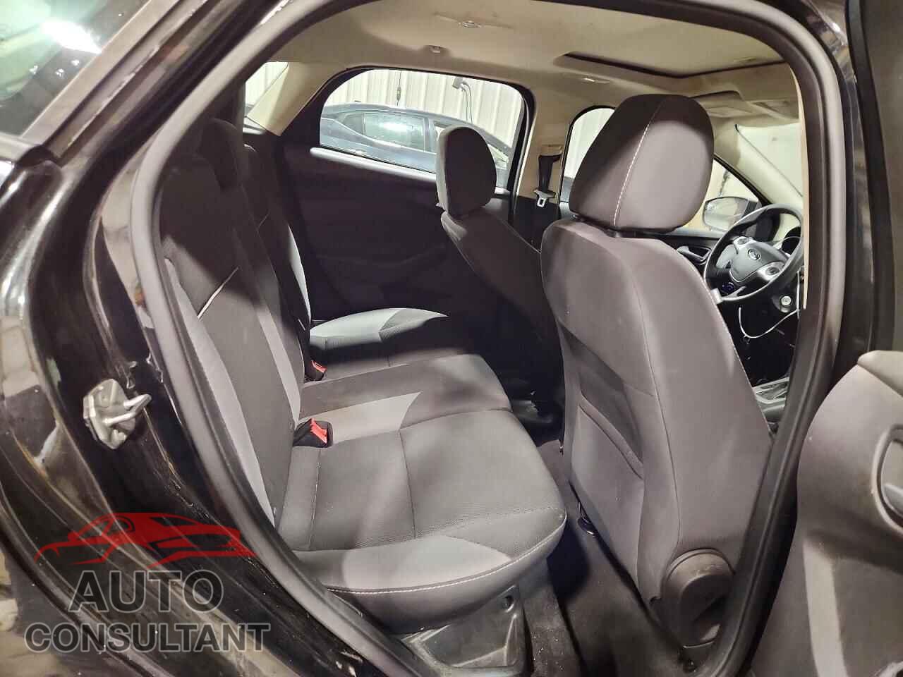 FORD FOCUS 2014 - 1FADP3K29EL226997