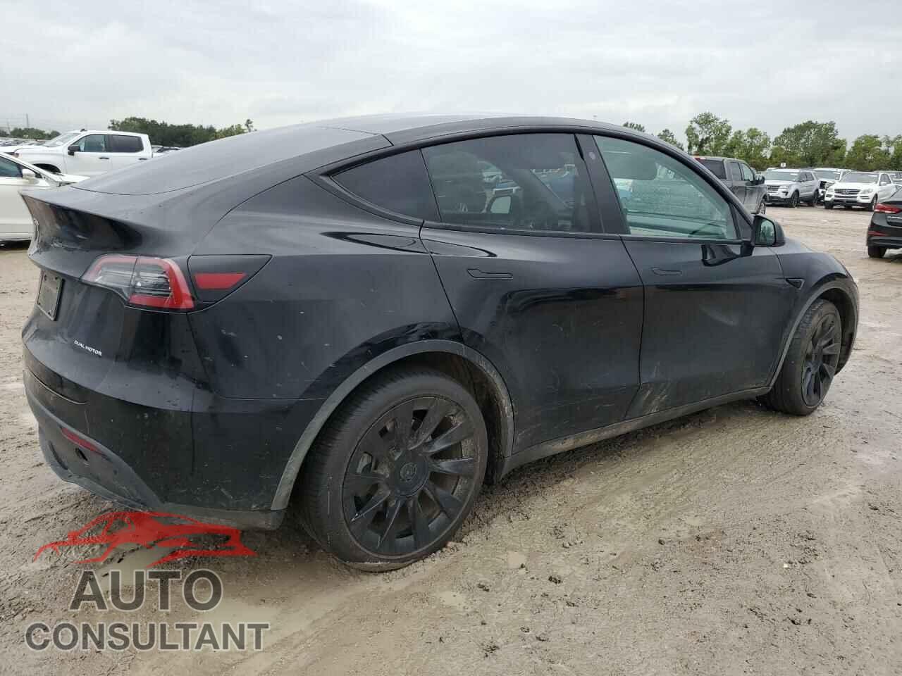 TESLA MODEL Y 2023 - 7SAYGAEE5PF694532