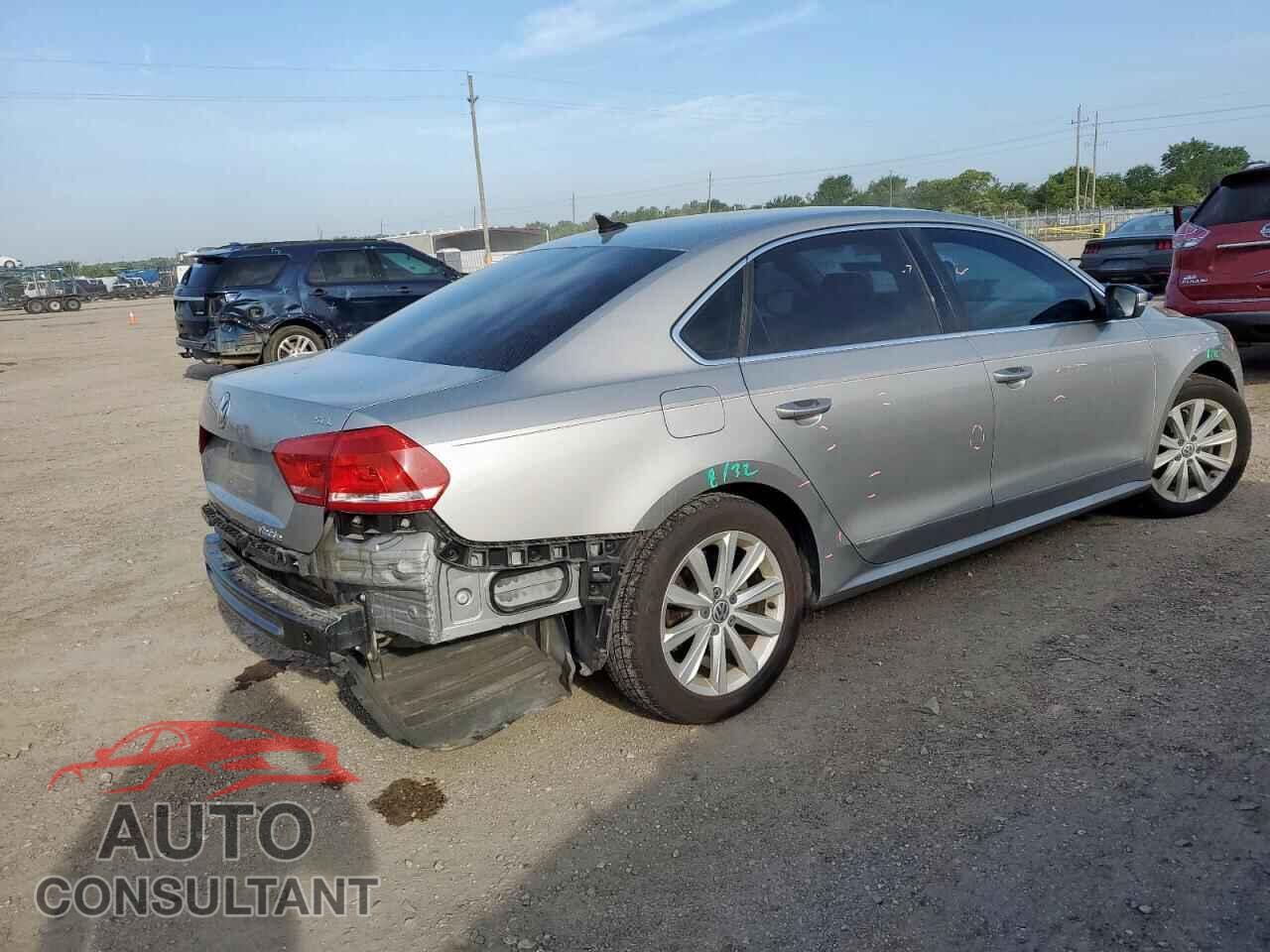 VOLKSWAGEN PASSAT 2013 - 1VWCH7A34DC103446