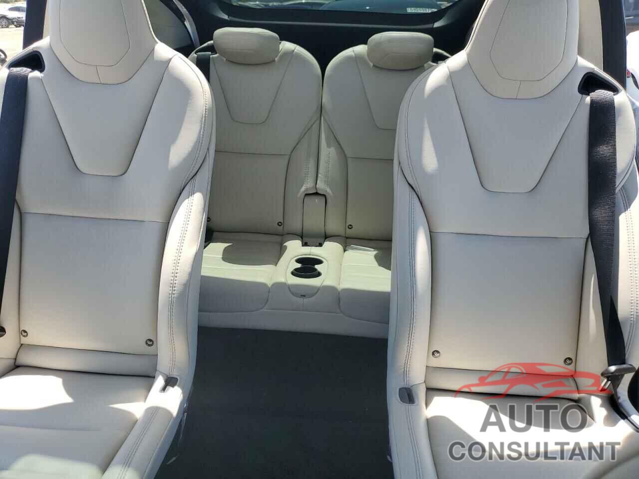 TESLA MODEL X 2018 - 5YJXCBE22JF127279