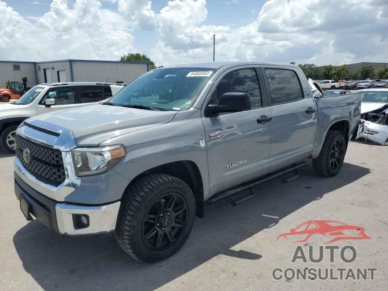 TOYOTA TUNDRA 2019 - 5TFDW5F17KX803492
