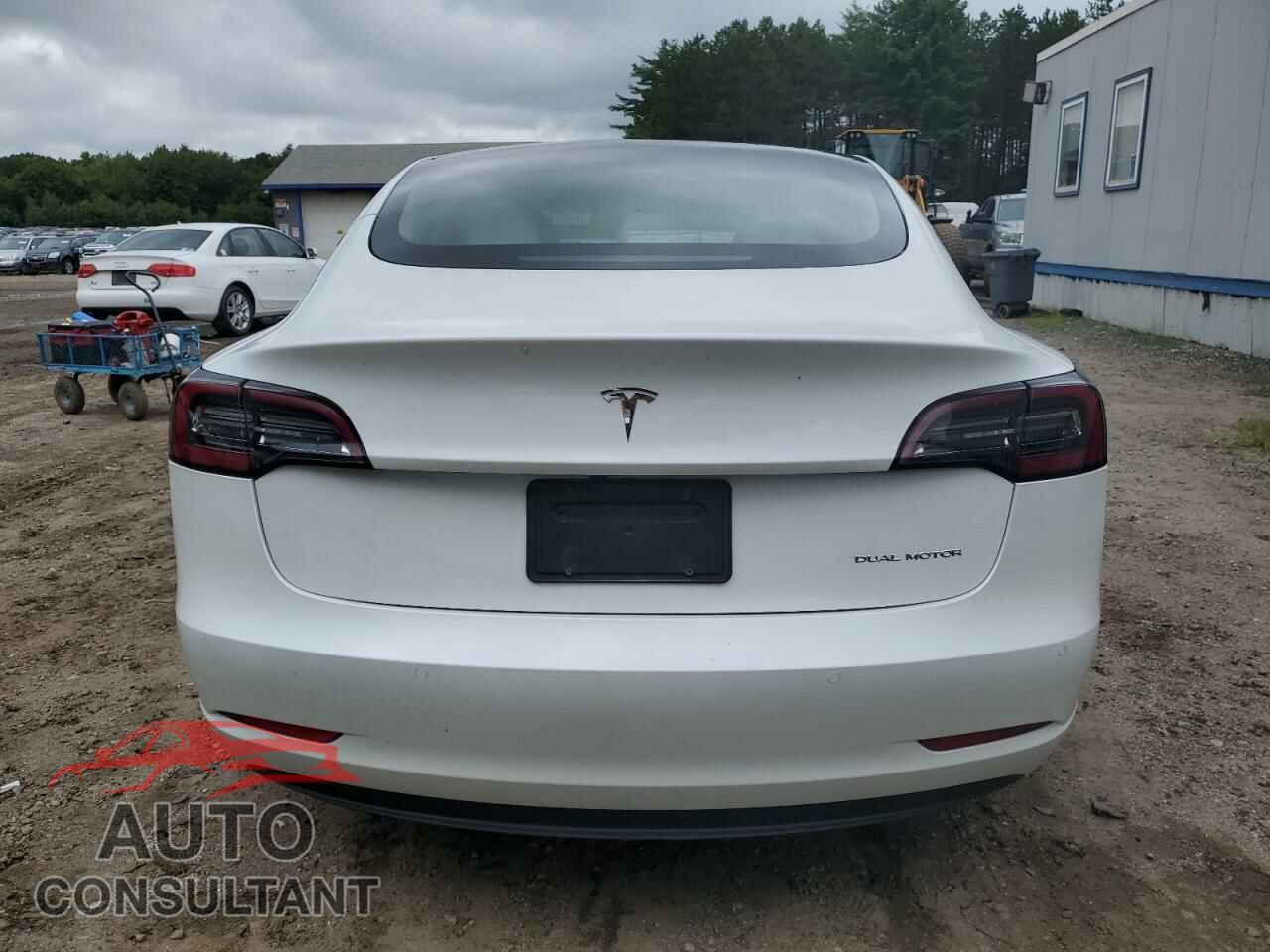 TESLA MODEL 3 2021 - 5YJ3E1EB0MF990279