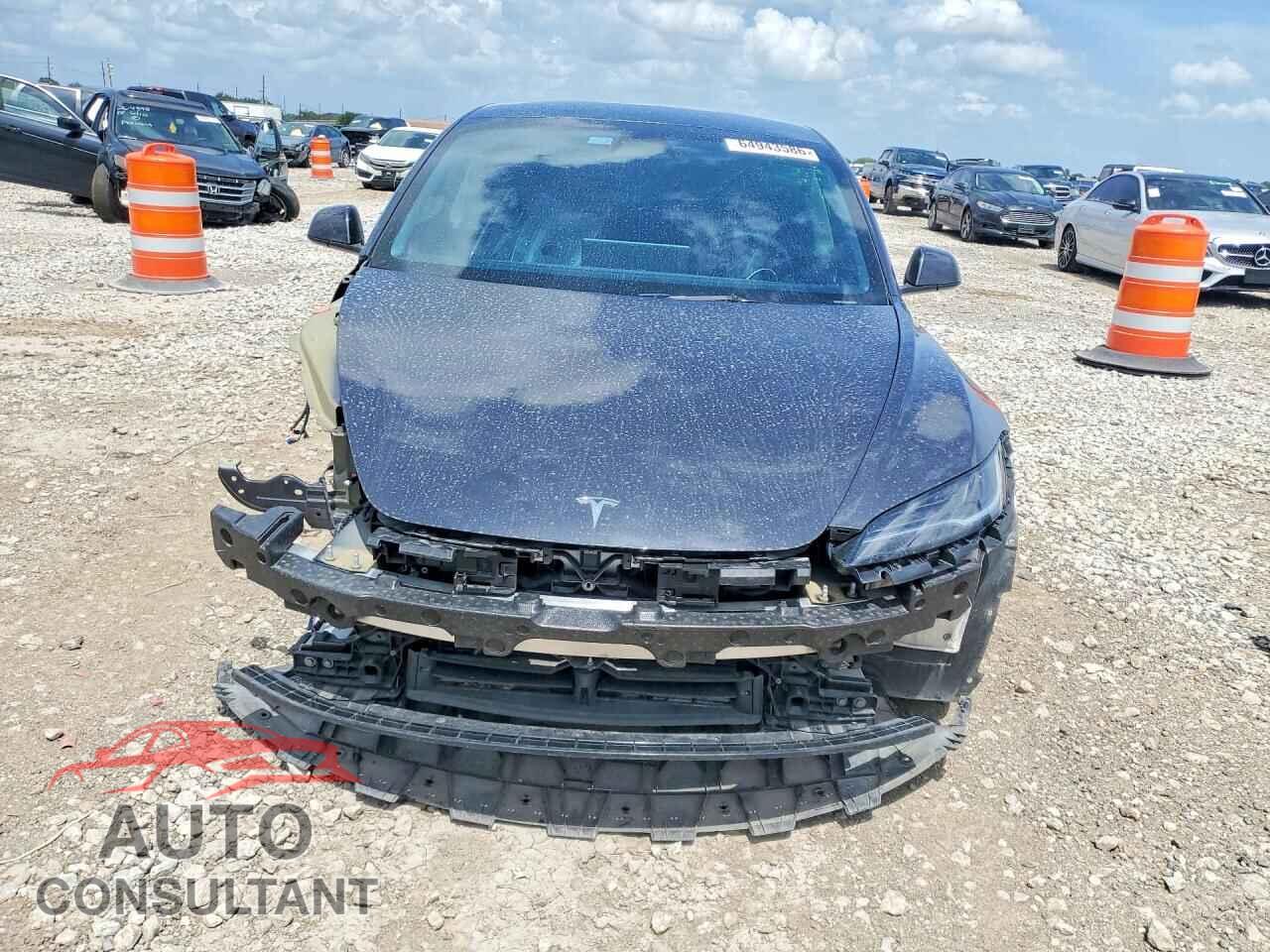 TESLA MODEL 3 2024 - 5YJ3E1EA9RF725245