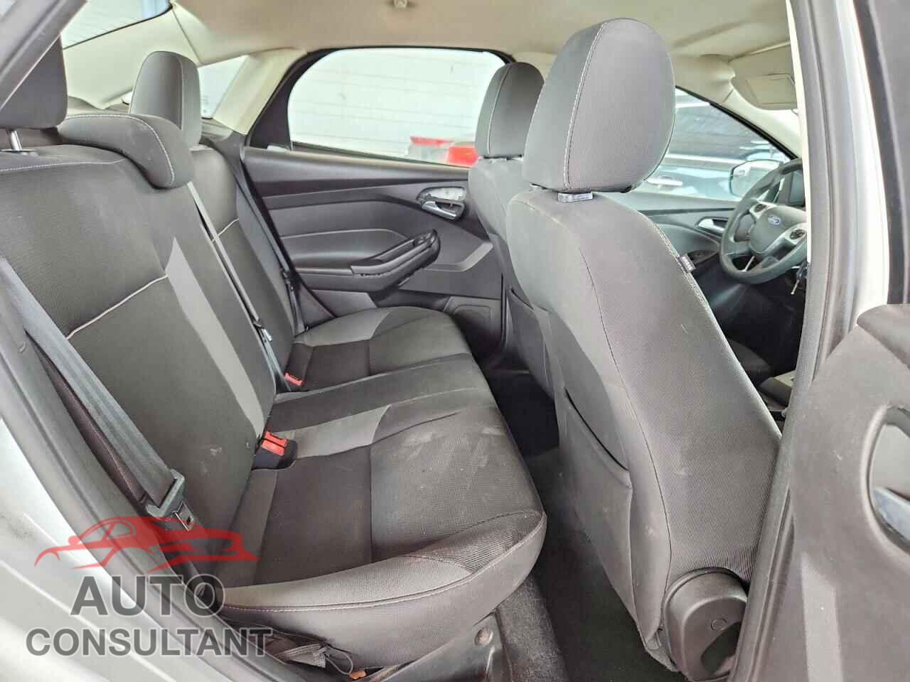 FORD FOCUS 2014 - 1FADP3F27EL382398