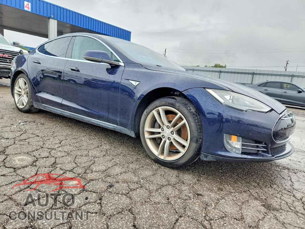 TESLA MODEL S 2013 - 5YJSA1AG4DFP08699