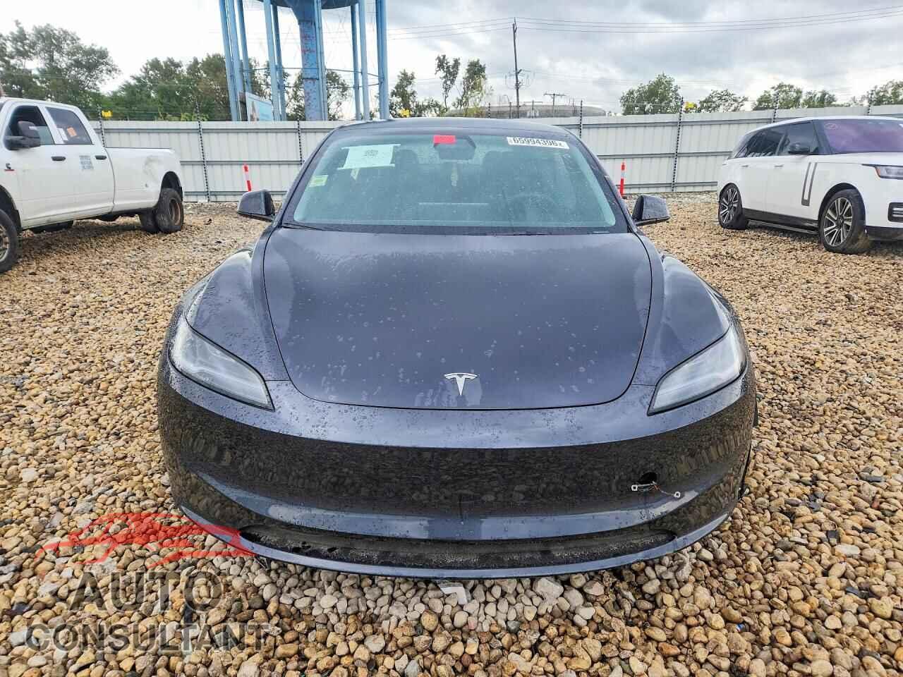 TESLA MODEL 3 2024 - 5YJ3E1EB4RF758582