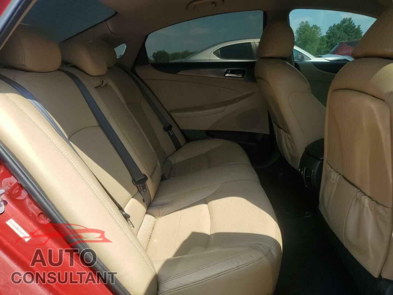 HYUNDAI SONATA 2013 - KMHEC4A45DA083796