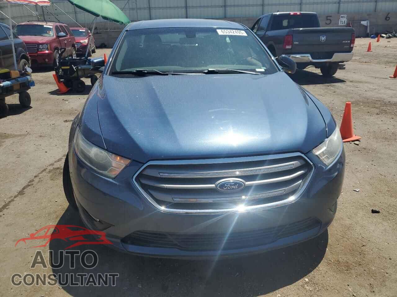 FORD TAURUS 2018 - 1FAHP2E87JG131532
