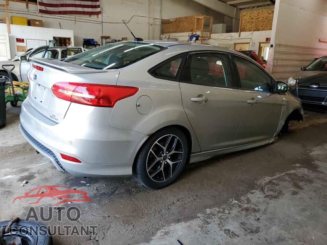 FORD FOCUS 2015 - 1FADP3F24FL357685