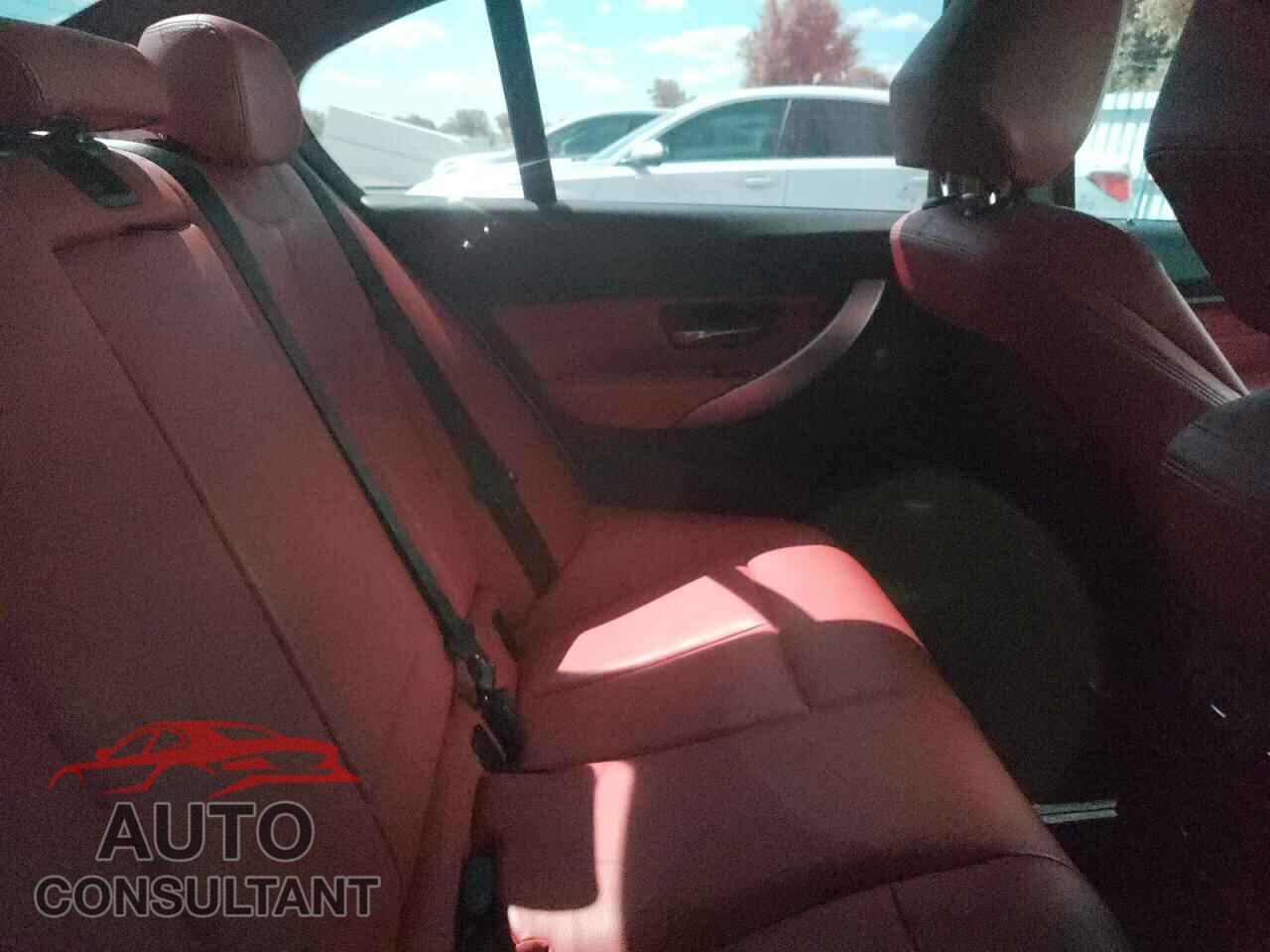 BMW 3 SERIES 2013 - WBA3B3C59DF538440