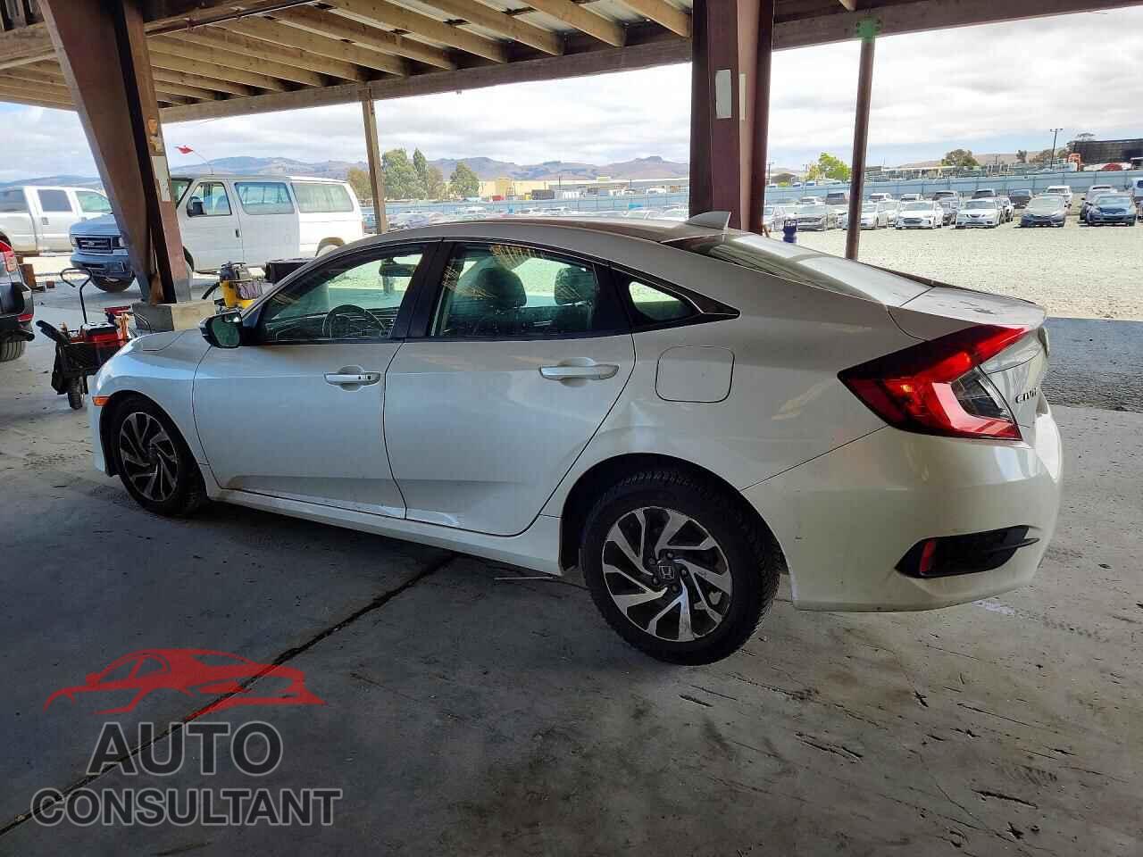 HONDA CIVIC 2017 - 19XFC2F71HE232403