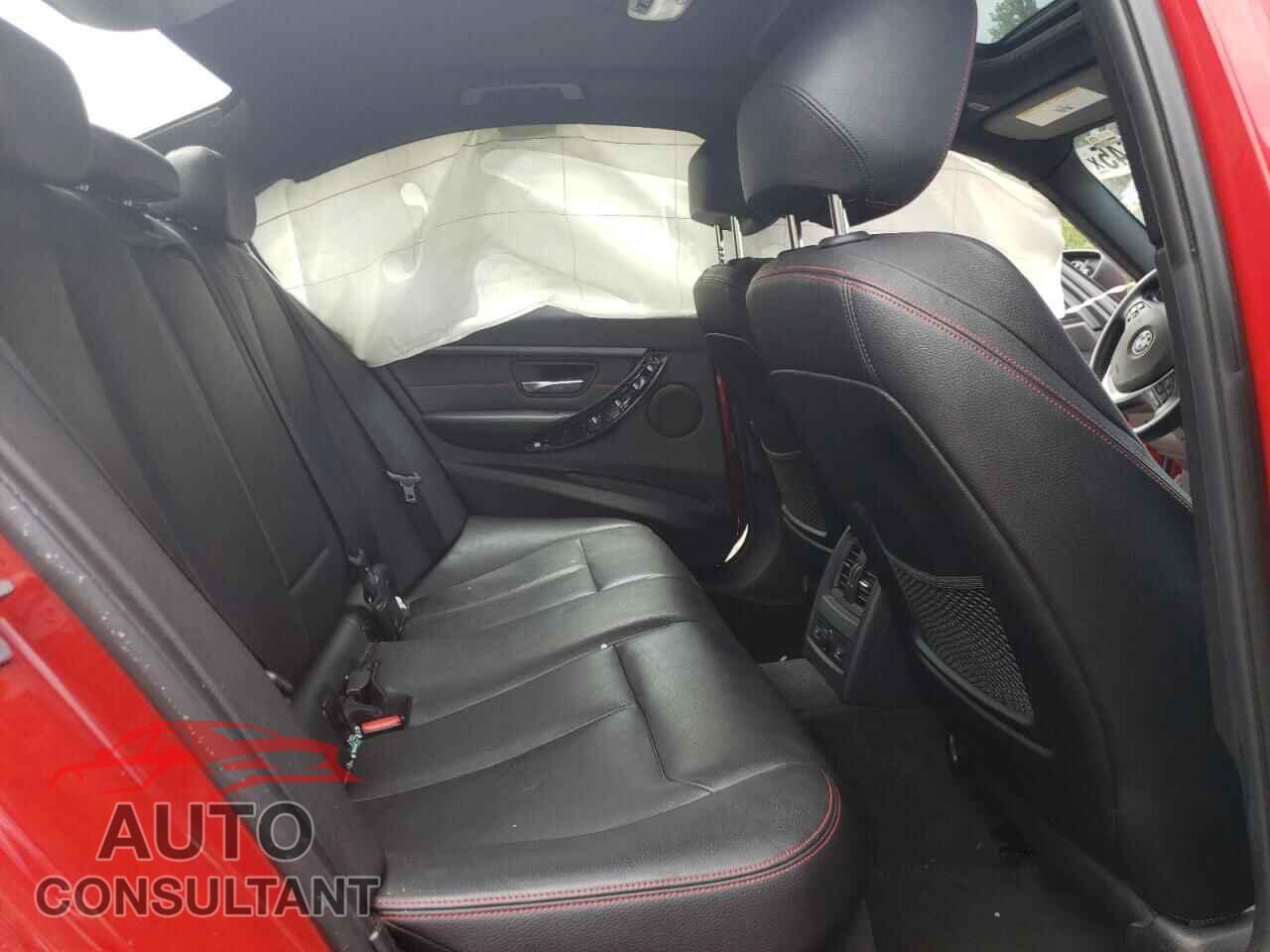 BMW 3 SERIES 2013 - WBA3B3G55DNR81104