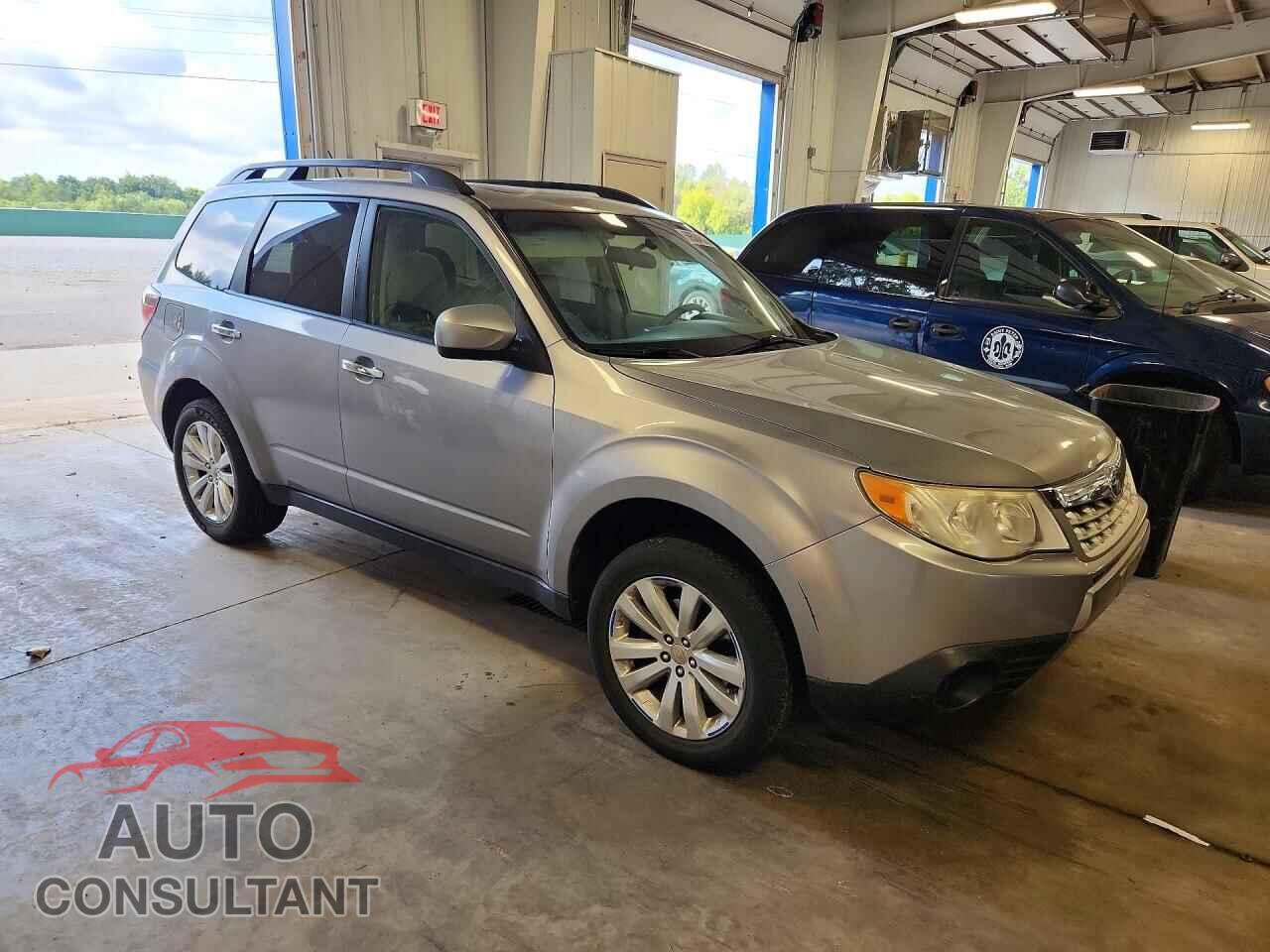 SUBARU FORESTER 2011 - JF2SHBDC3BH742545
