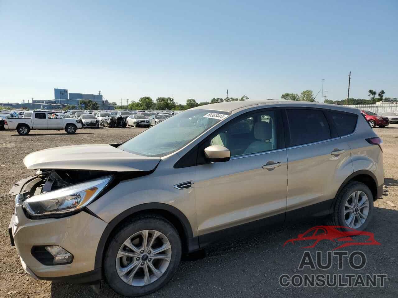 FORD ESCAPE 2017 - 1FMCU0GD7HUC60065