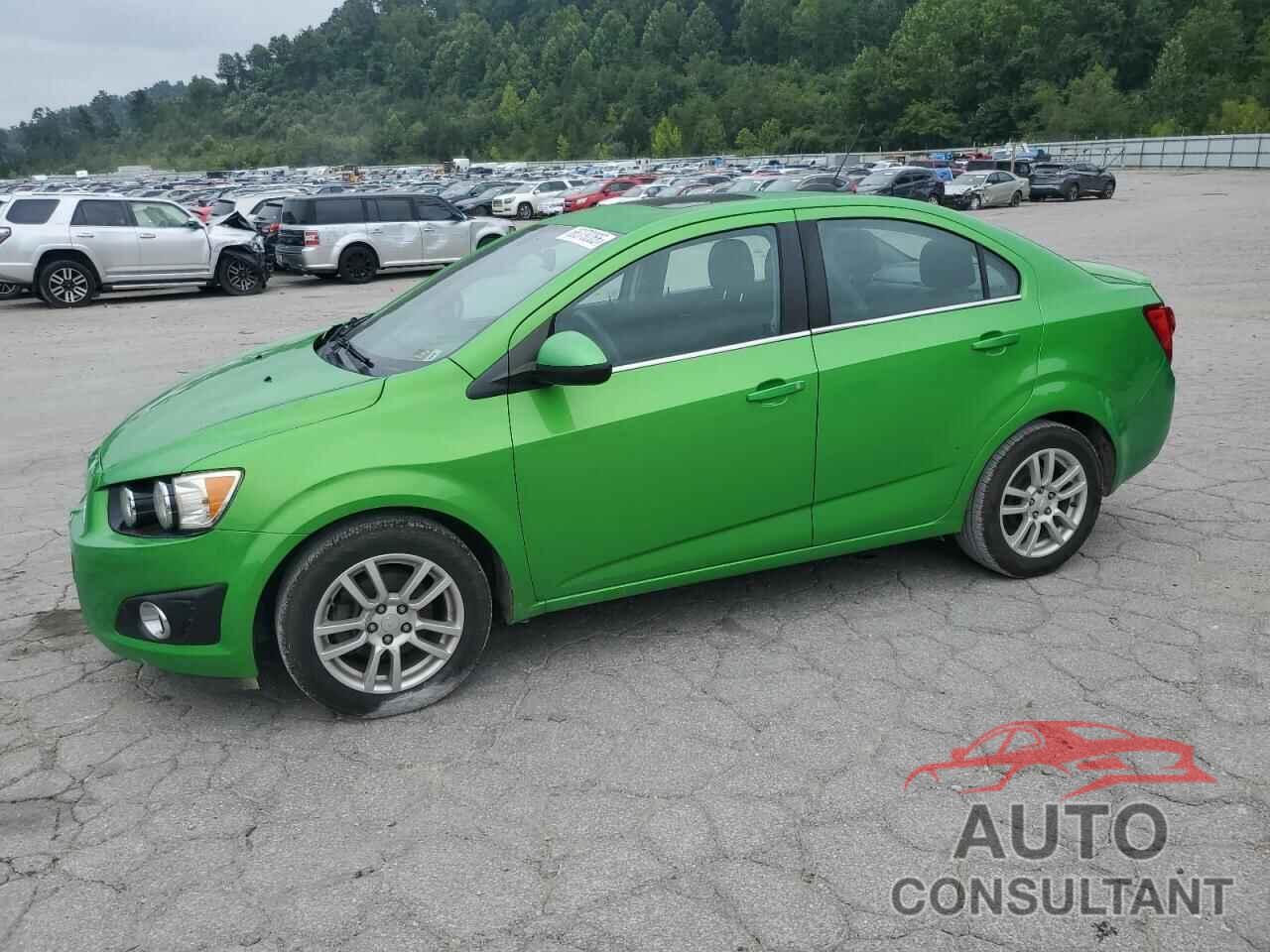 CHEVROLET SONIC 2015 - 1G1JC5SH1F4136711