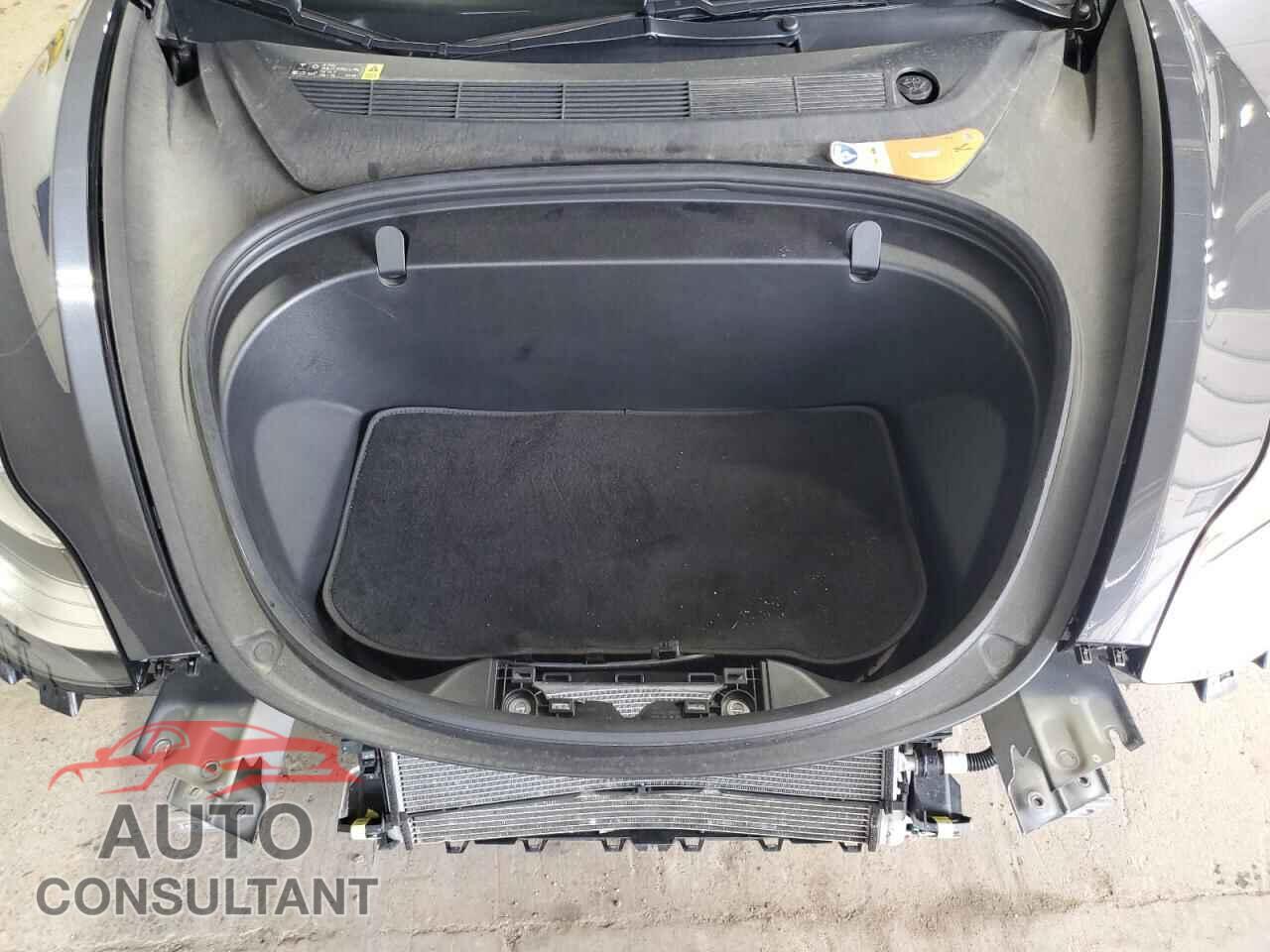 TESLA MODEL 3 2018 - 5YJ3E1EA4JF021751