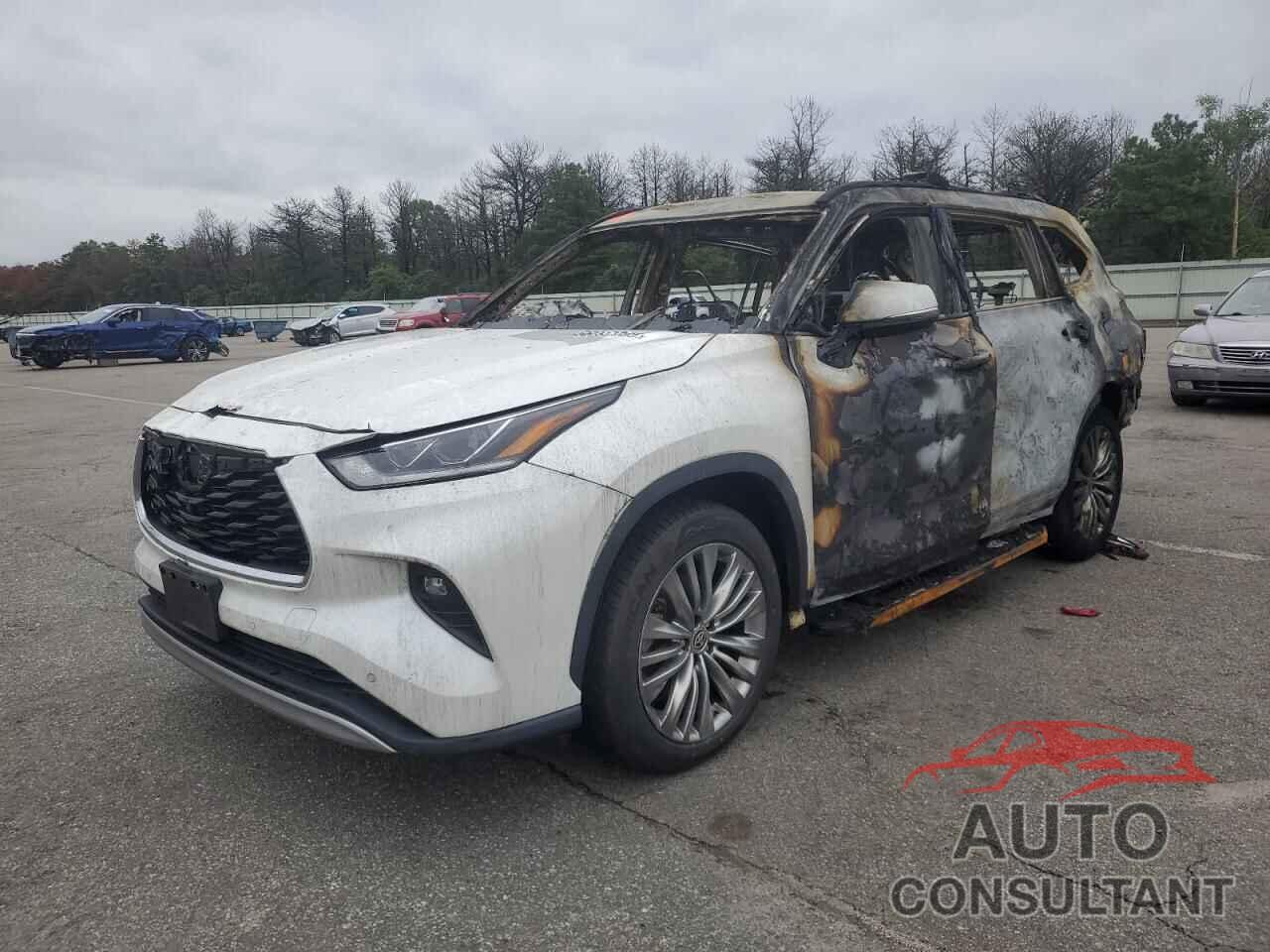 TOYOTA HIGHLANDER 2020 - 5TDFZRBH4LS049405