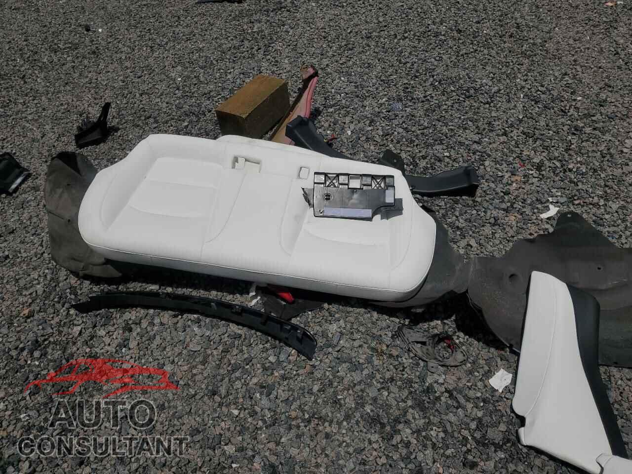 TESLA MODEL 3 2022 - 5YJ3E1EC5NF125303