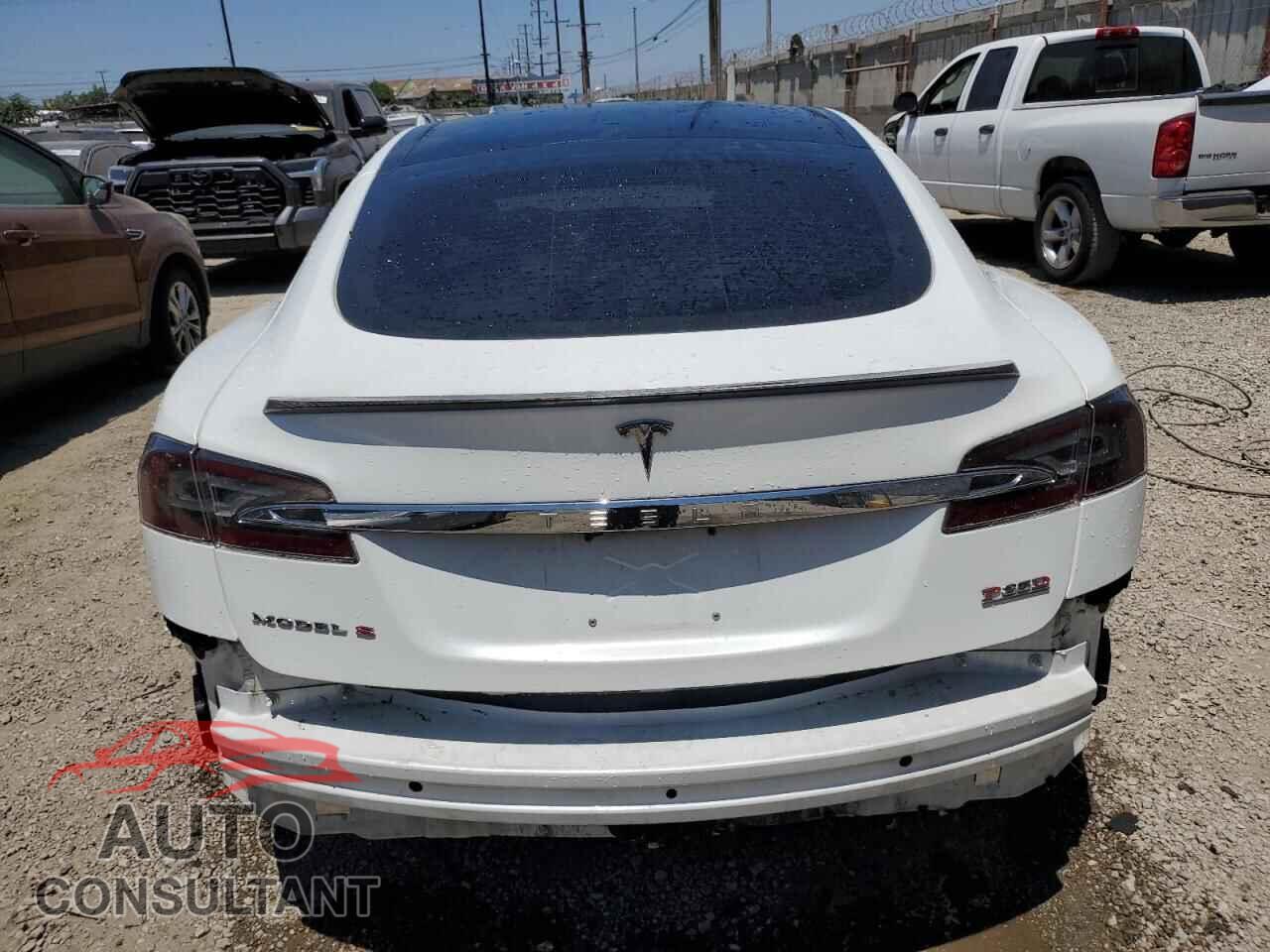 TESLA MODEL S 2015 - 5YJSA1H21FFP73443