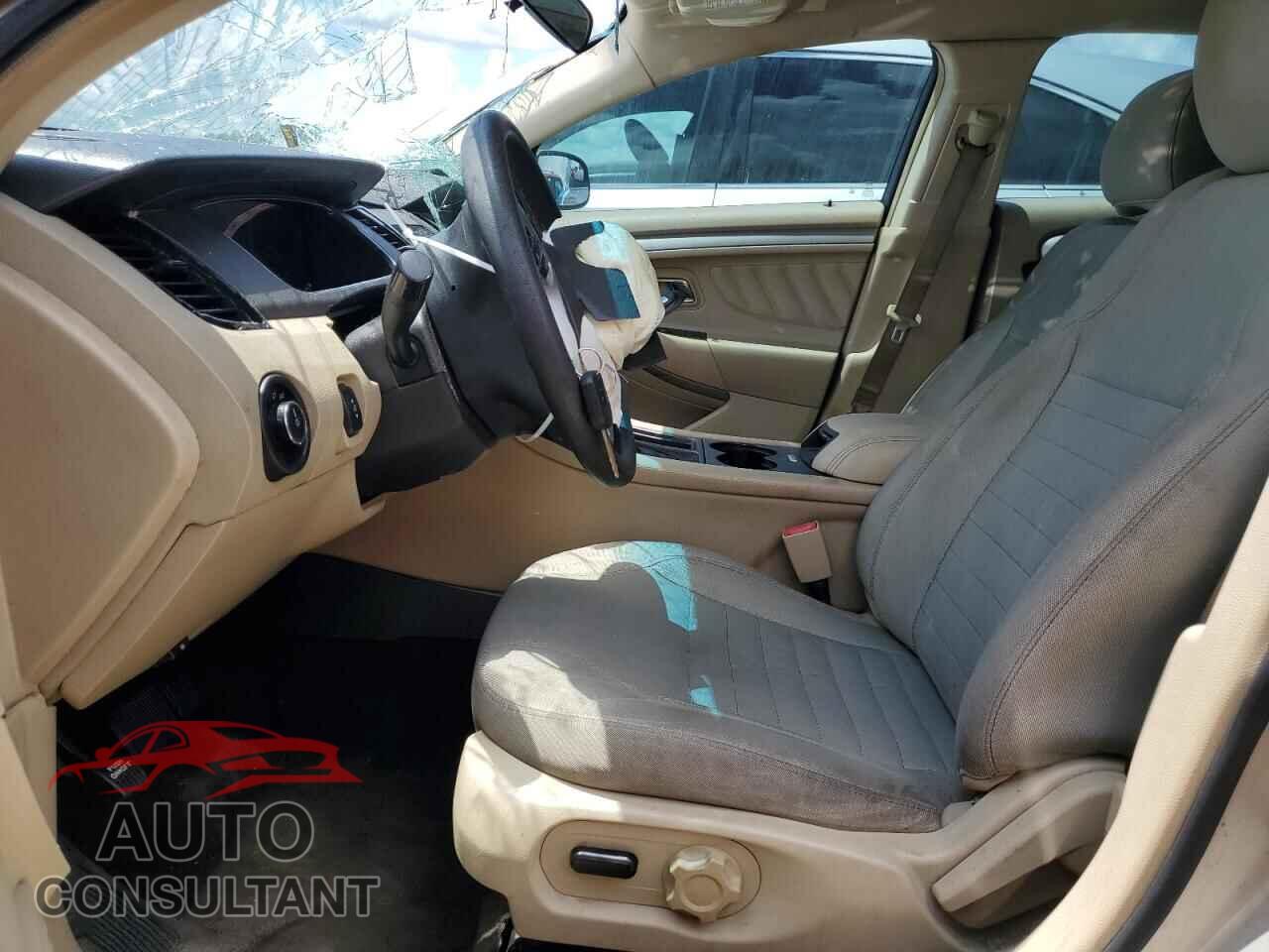 FORD TAURUS 2018 - 1FAHP2D81JG133164