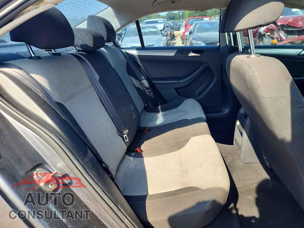 VOLKSWAGEN JETTA 2017 - 3VW2B7AJ2HM361691