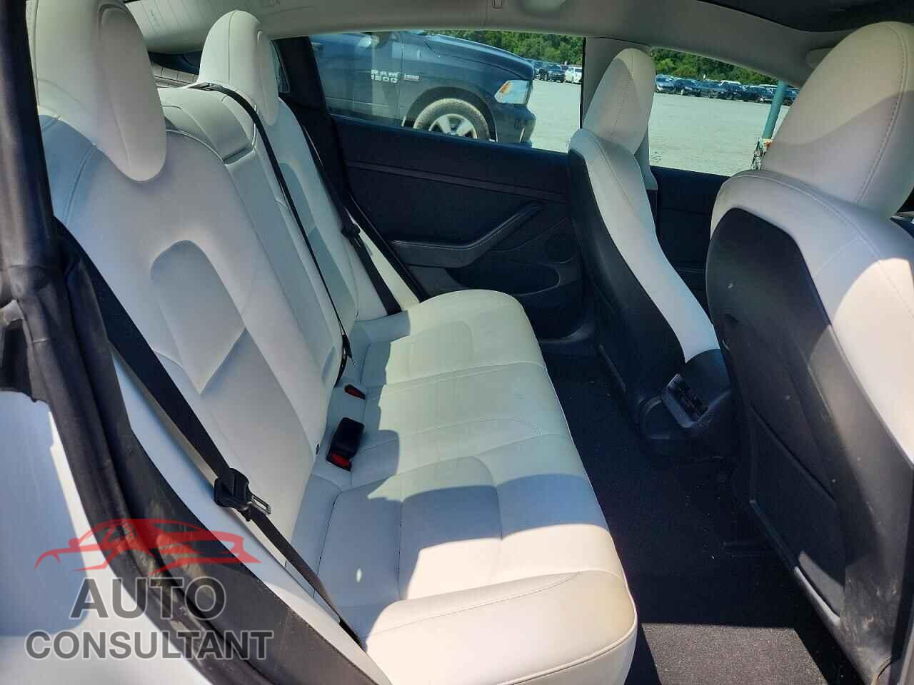 TESLA MODEL 3 2023 - 5YJ3E1EA1PF670075