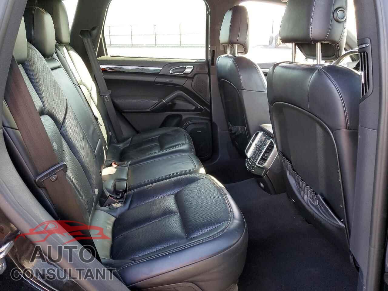 PORSCHE CAYENNE 2016 - WP1AA2A26GLA01920