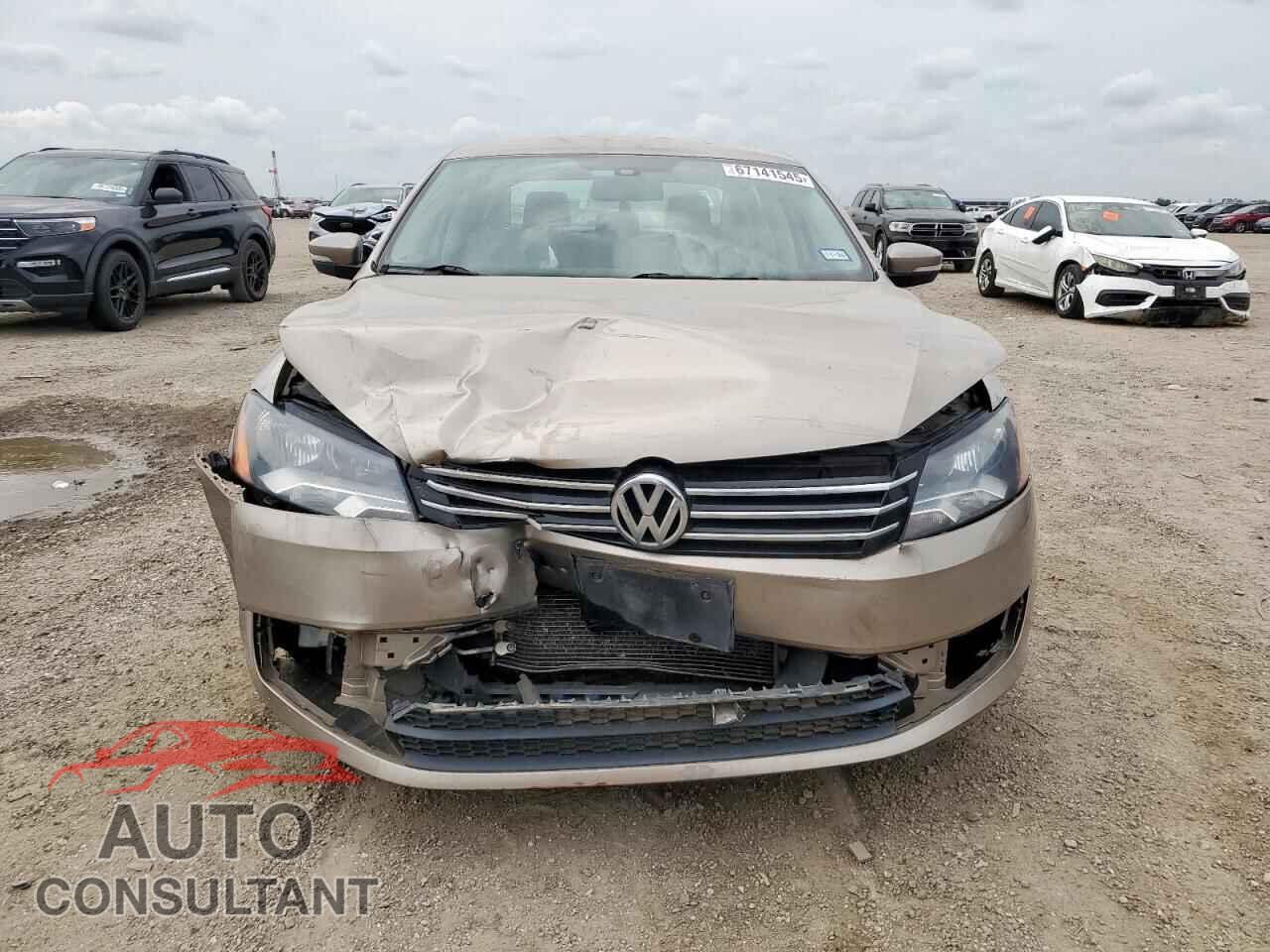 VOLKSWAGEN PASSAT 2015 - 1VWAT7A35FC057232