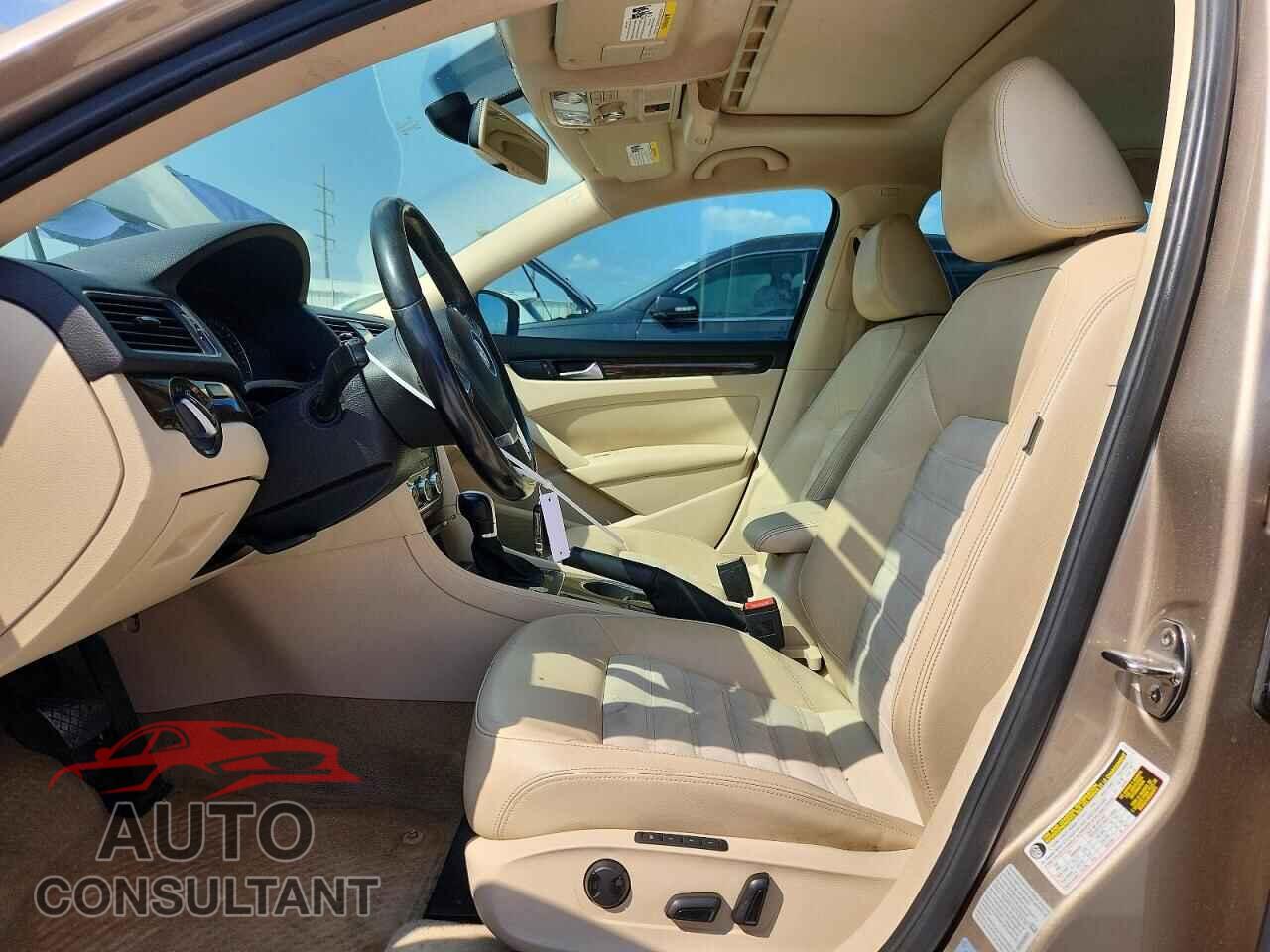 VOLKSWAGEN PASSAT 2015 - 1VWCS7A39FC023371