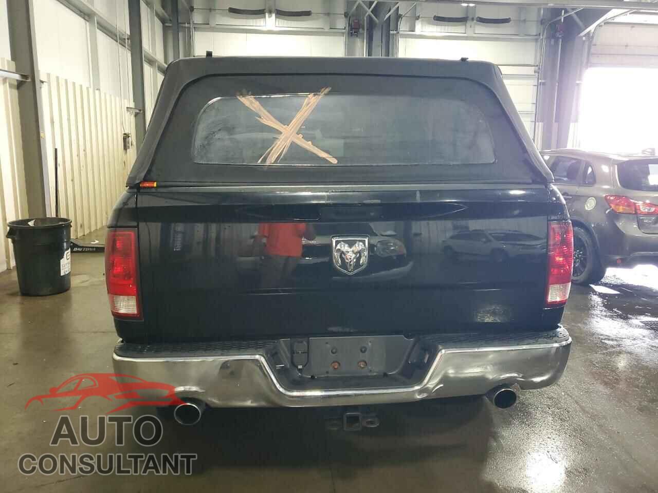 DODGE RAM 1500 2012 - 1C6RD7LT5CS339265