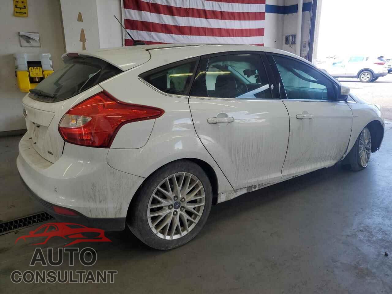 FORD FOCUS 2012 - 1FAHP3M24CL373207