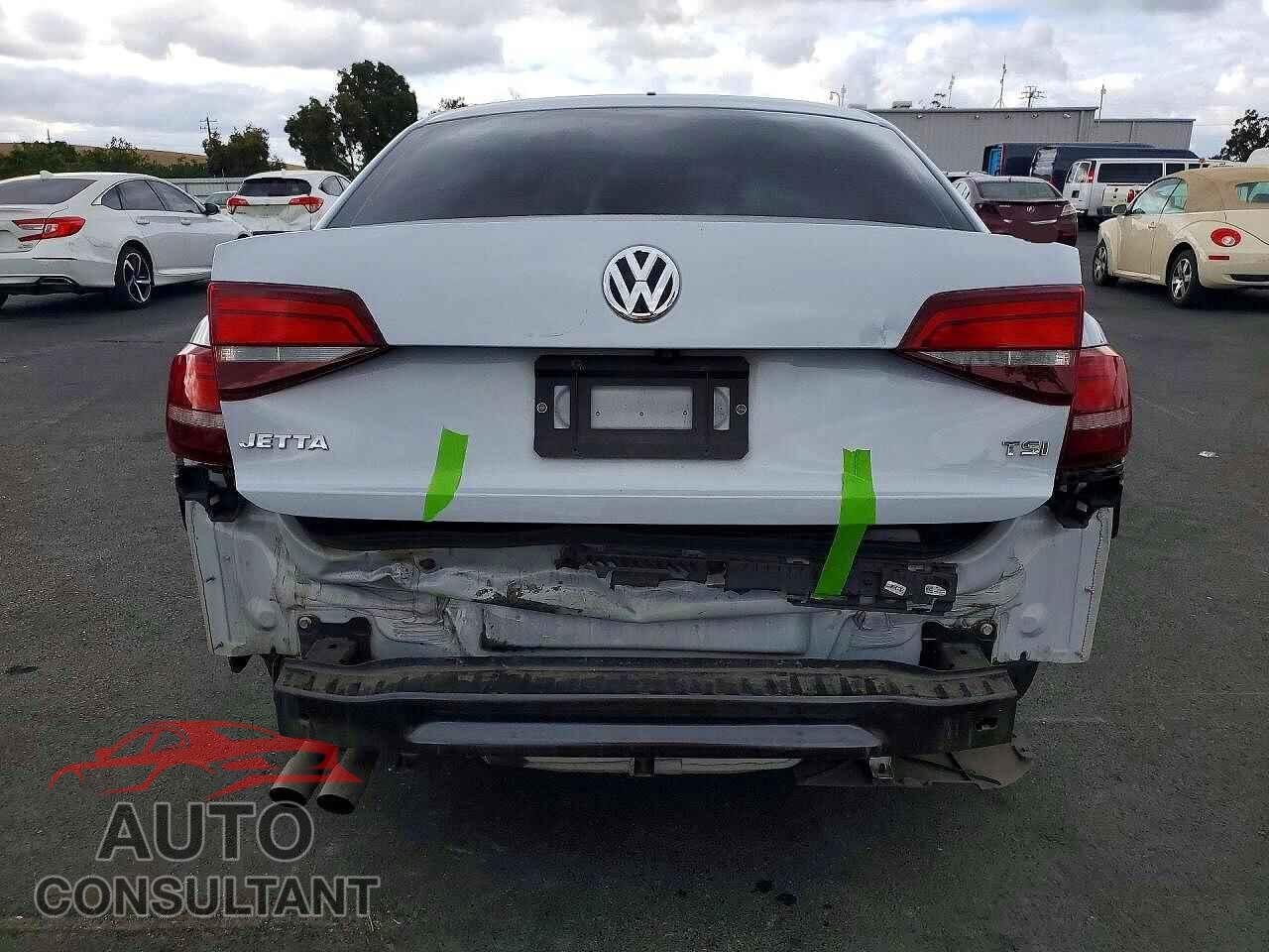 VOLKSWAGEN JETTA 2017 - 3VW2B7AJ1HM312756