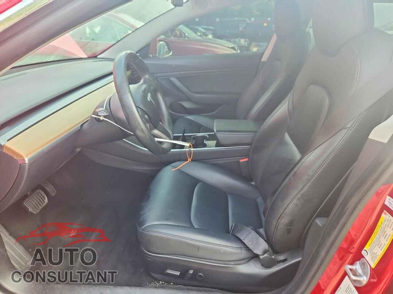 TESLA MODEL 3 2019 - 5YJ3E1EA5KF307108
