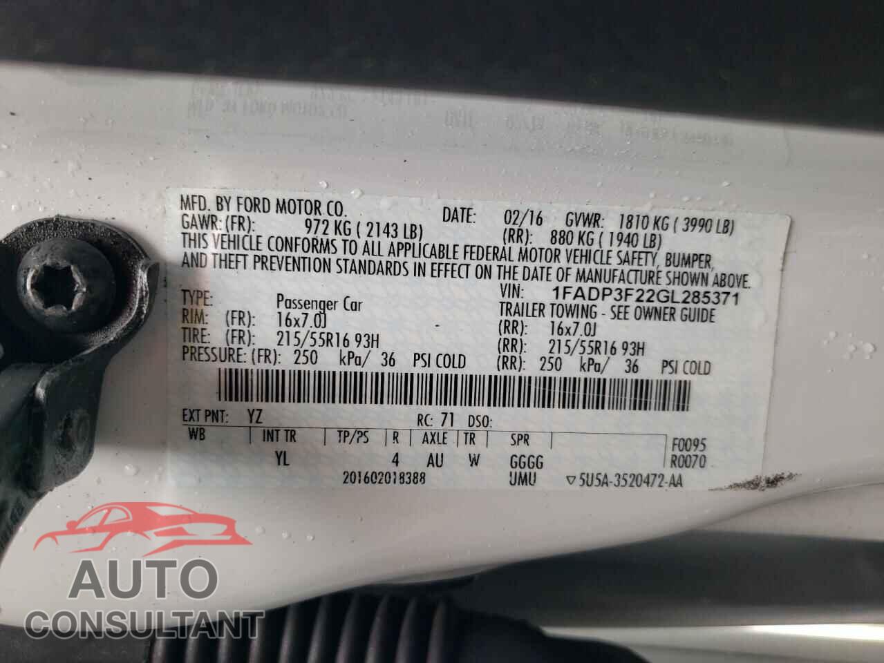 FORD FOCUS 2016 - 1FADP3F22GL285371
