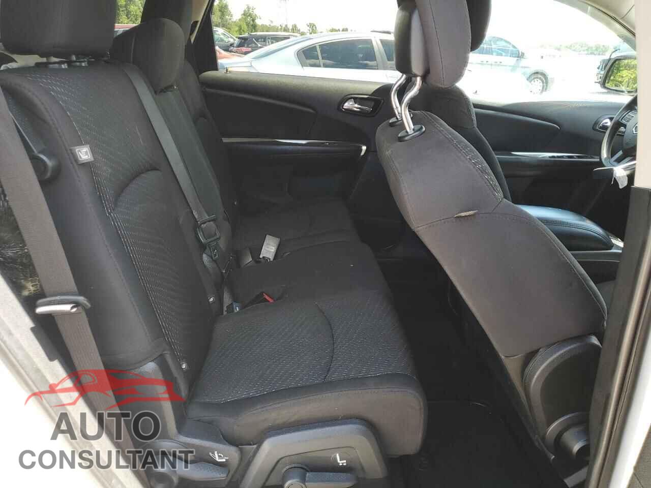 DODGE JOURNEY 2015 - 3C4PDCBB8FT546737