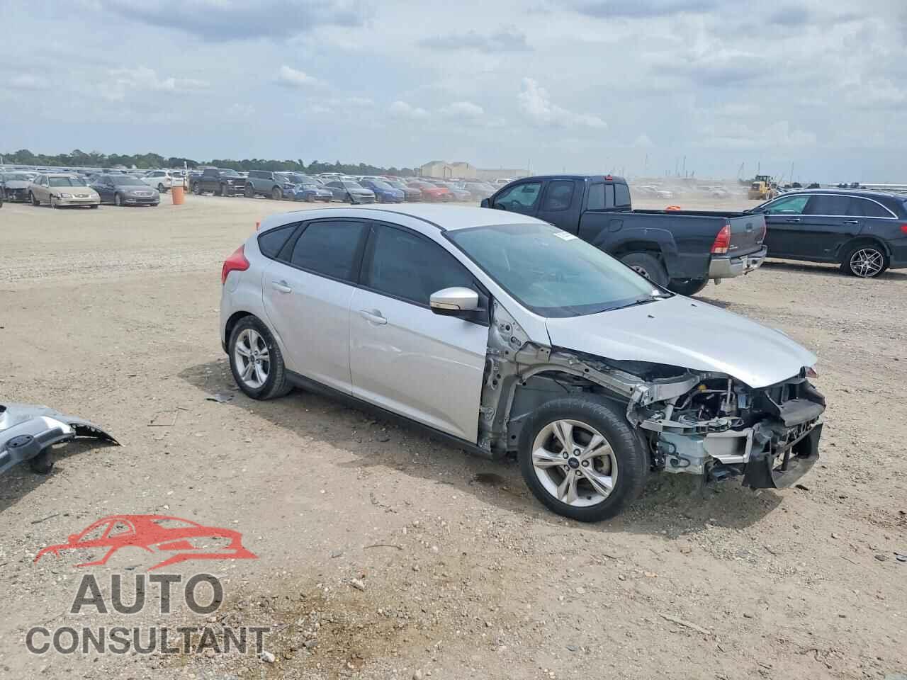 FORD FOCUS 2014 - 1FADP3K2XEL229150