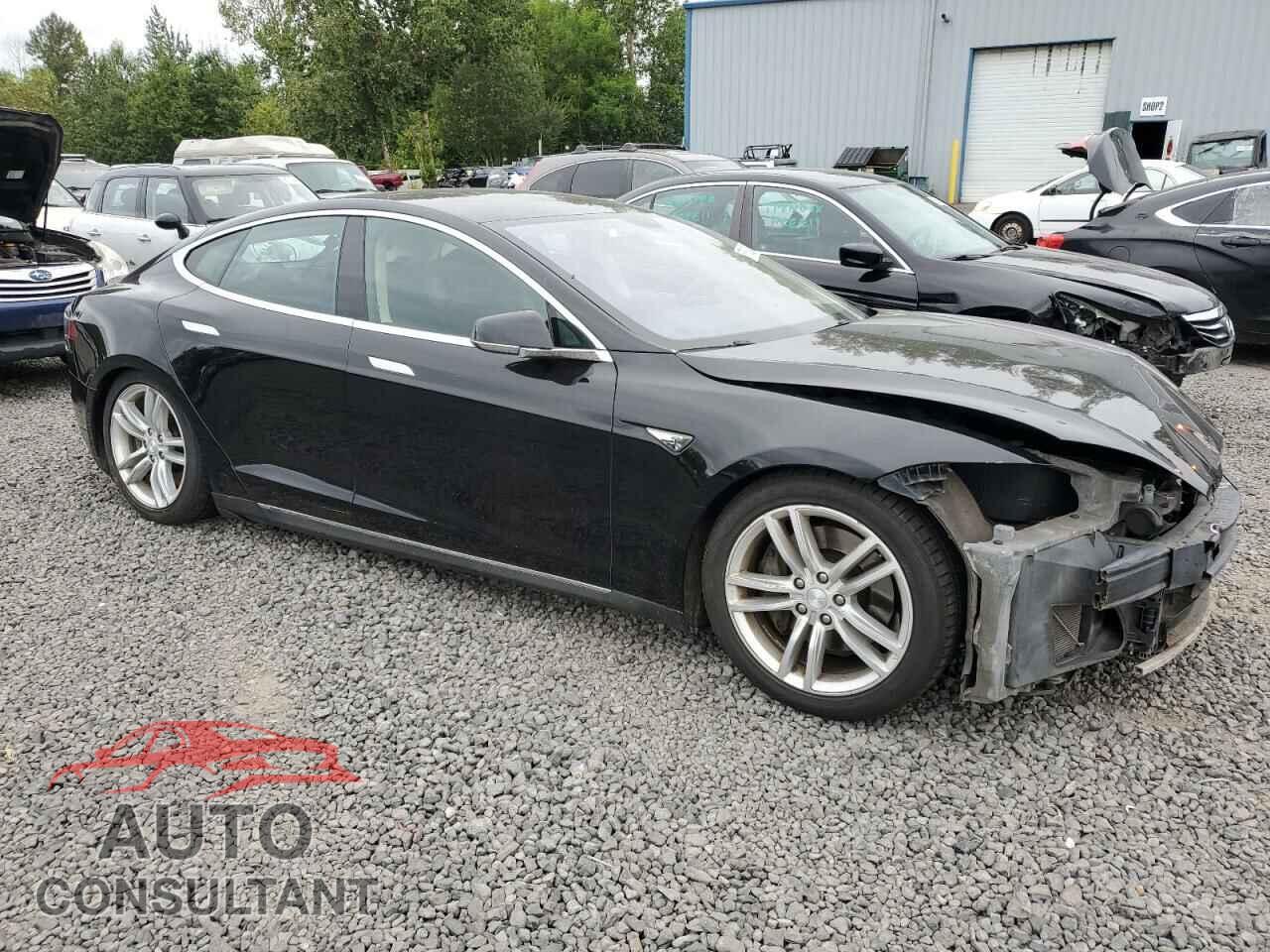TESLA MODEL S 2013 - 5YJSA1DPXDFP05138