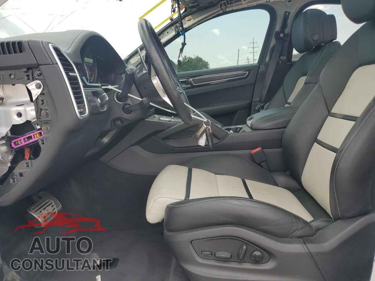 PORSCHE CAYENNE 2023 - WP1BG2AY8PDA32443