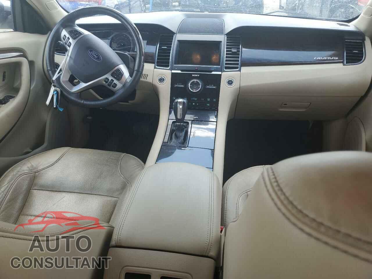 FORD TAURUS 2018 - 1FAHP2F89JG117954