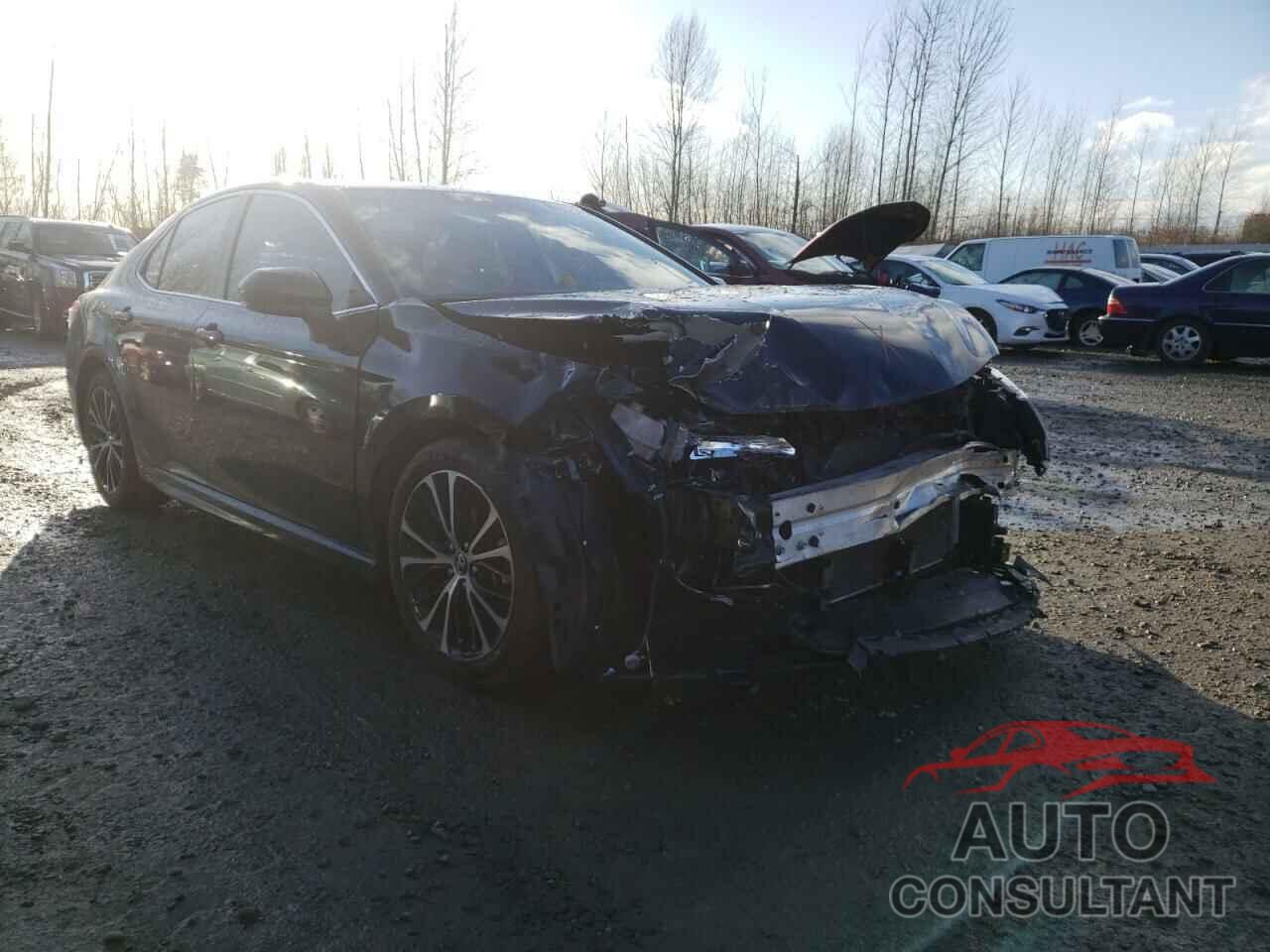 TOYOTA CAMRY 2018 - 4T1B11HK1JU584934